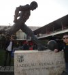 L.Kubala má na Nou Campu sochu,